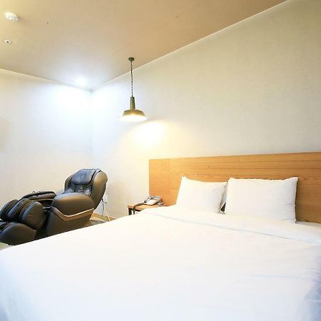 A7 Hotel Suwon Exteriér fotografie