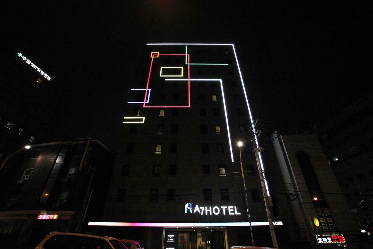 A7 Hotel Suwon Exteriér fotografie