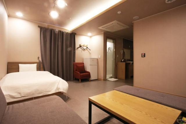 A7 Hotel Suwon Exteriér fotografie