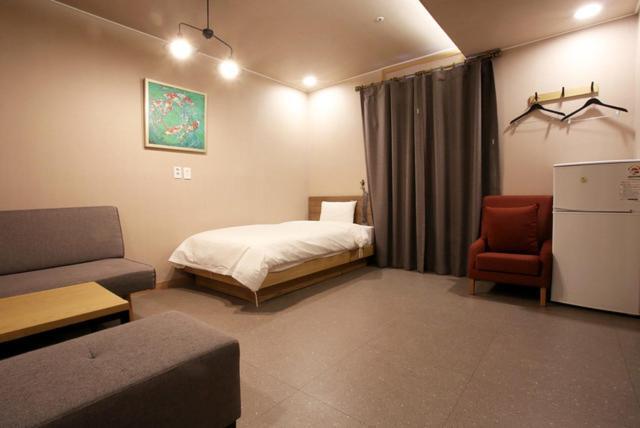 A7 Hotel Suwon Exteriér fotografie